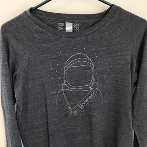 Cute astronaut graphic tee (long sleeves) small